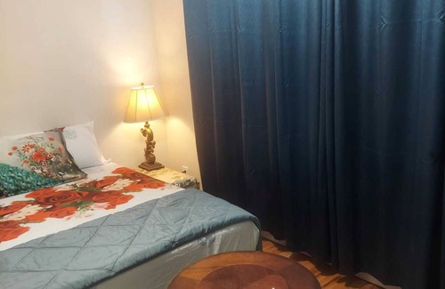 Newark Casa | Crystal Room