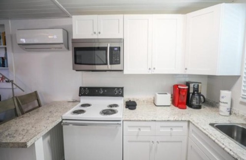 Kure Beach Casa | Crystal Shores Unit 2 - Ocean Front coastal retreat perfect for a beach getaway! villa