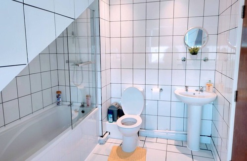 North Shields Casa | Crystal Suite 4 located at the Centre of North Shields a short walk to Fish Quay