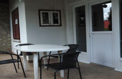 Zsorifurdo Apartamento | Csipkerózsa Vendégház