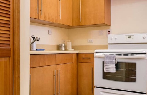 New Kingston Apartamento | CTBH @ Argyle #3 [1-Bedroom w/ Pool]