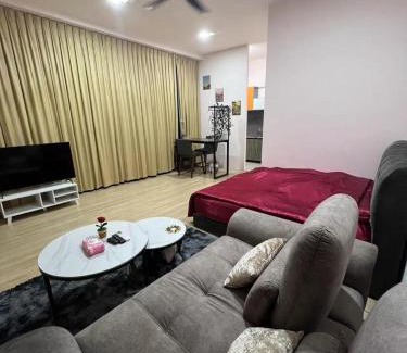 Taman Setia Indah Apartamento | Cube8Teens