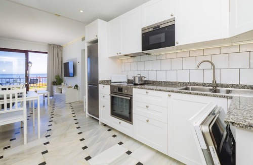 Mijas Apartamento | Cubo's Apartamento Lubina Sun & Beach / primera linea de playa / aire acondicionado / wifi gratis