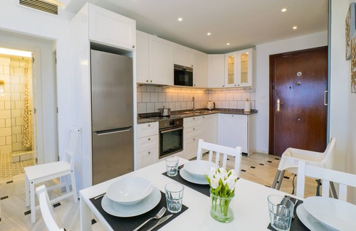 Mijas Apartamento | Cubo's Apartamento Lubina Sun & Beach / primera linea de playa / aire acondicionado / wifi gratis