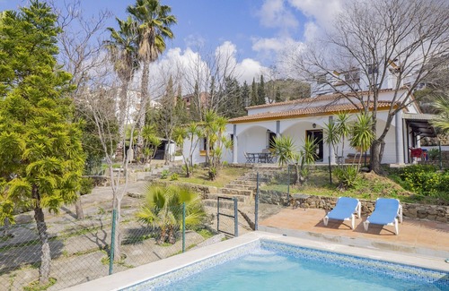Jimera de Libar Cabaña | Cubo's Casa Rural Los Lirios & Albahaca del Libar / piscina privada / wifi gratis / vistas
