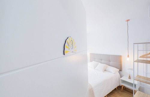 Torre de Benagalbon Cama Y Desayuno | Cubo's Hostal William's Sunny 3 with Breakfast / wifi gratis / aire acondicionado