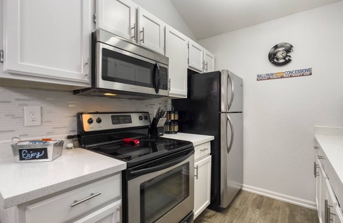 Mesa Grande Casa | Modern Townhome- Amazing location Tempe/Mesa one block to Cubs Spring Training!