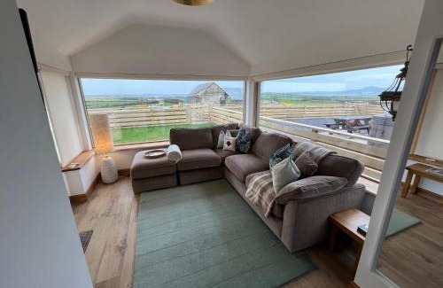 Holyhead Casa | Cuddfan