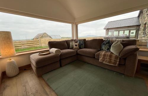 Holyhead Casa | Cuddfan