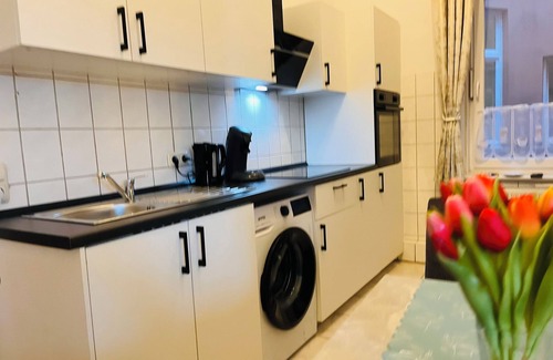Saint Pauli Apartamento | Culthouse Hamburg- Apartment 3 - Reeperbahn/Ecke Gr. Freedom at Beatles Platz