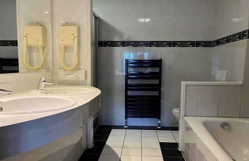 Bruggenmors Hotel | Cultural Getaway w/ Free Parking In Enschede — Walk To Rijksmuseum And Volkspark