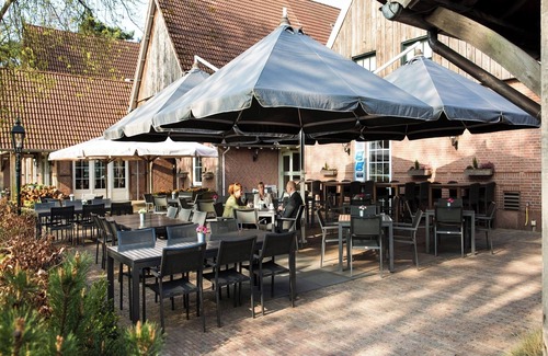 Bruggenmors Hotel | Cultural Getaway w/ Free Parking In Enschede — Walk To Rijksmuseum And Volkspark