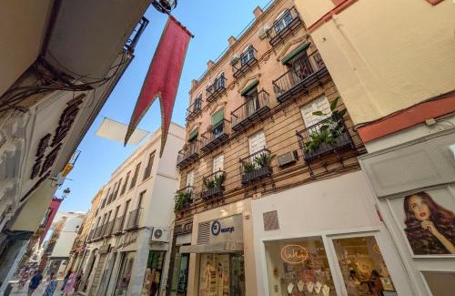 Alfalfa Apartamento | Cuna Center Suite by Valcambre