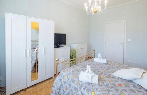 Cuneo Nuova Apartamento | Cuneo Centro -Elegante Dimora con Parcheggio&Bici