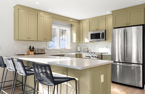 Salisbury Casa | Curated Contemporary for lakes, forest & ski hills
