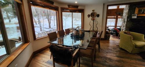 Sundance Casa | Curated Lux Treetop Sundance Ski cabin