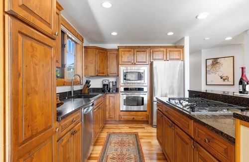 Big Sky Meadow Village Casa | Curley Bear Lodge | Big Sky Town Center