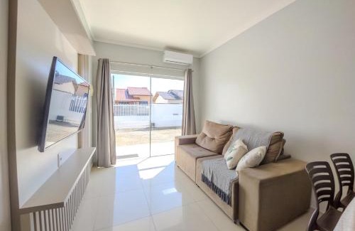 Praia da Armacao do Itapocoroi Apartamento | Curta Praia da Armação - Casa Tulipa