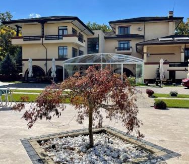 Balteni Casa | Curtea Domneasca