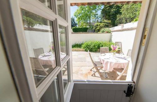 Calne Casa | Curzon House