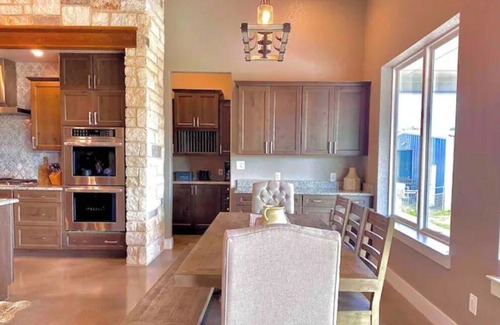 Bandera Casa | Custom 3 bedroom ranch in beautiful hill country