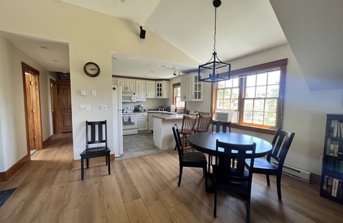 Eel Point Casa | Custom Built Home on Solar en Pine Grove