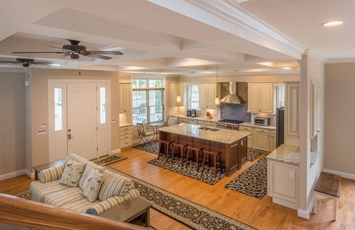South Rehoboth Casa | Custom-Built In-Town Luxurious 6 Bedrm, 5 Ensuites+1/2 Bath, 7 mins Beach/Shops
