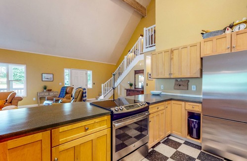 Dallas Casa | Custom-Built - Large Deck, Griddle, and Washer/Dryer