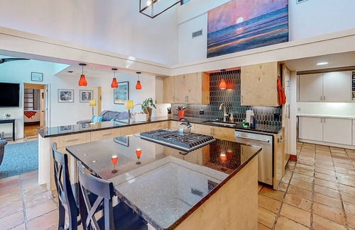 King City Casa | Custom, dog-friendly home with a private pool, pool spa, WiFi, & central A/C