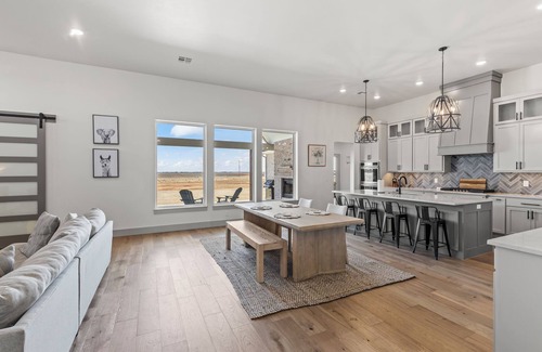 Guthrie Casa | Custom Farmhouse stay in Guthrie