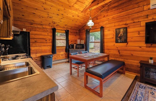 Mills Cabina | Custom Log Cabin #3 | Denton Hill State Park