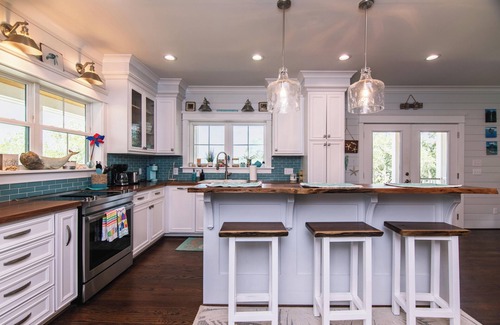Edisto Island Casa | Custom Showplace w/ Expansive Marsh/Creek Views & Private Tidal Creek Dock; 3 Miles to Beach