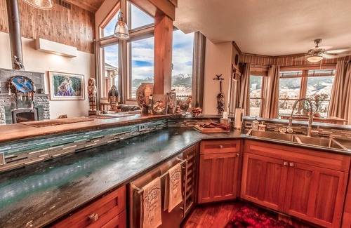 Livingston Casa | Cutbow Bend