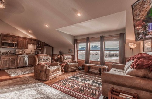 Livingston Casa | Cutbow Bend