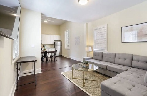 South 7th Ward Apartamento | Cute 1bed 1bath Walk to French Q, Bourbon St & Jazz venues. Free street parking