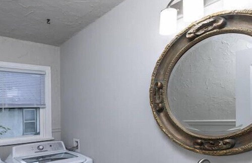 Forest Lake Casa | Cute and Clean Forest Lake home with character and charm.