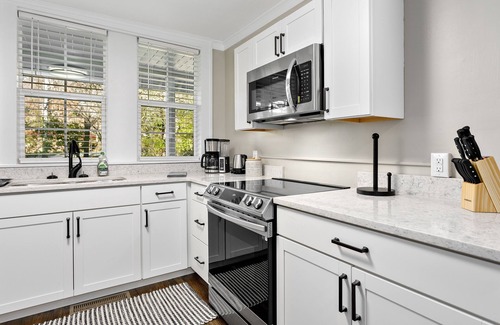 Woodfin Apartamento | Cute and Cozy 1 Bedroom Apt! Pet Friendly! Great WiFi!