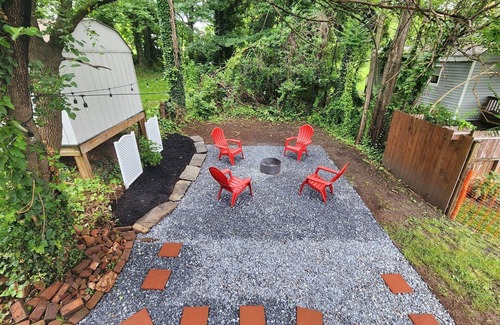 Diamond Hill Casa | Cute and Cozy 2bd-Pet Friendly-4 Miles to LU!