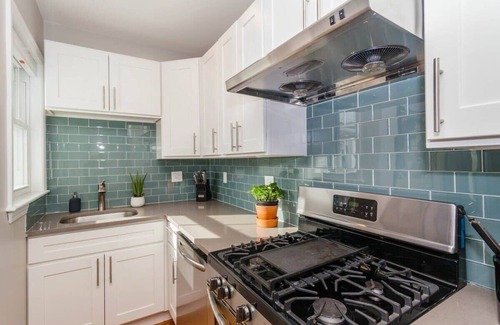 Dorchester Condominio | Cute Boston Condo | Near T