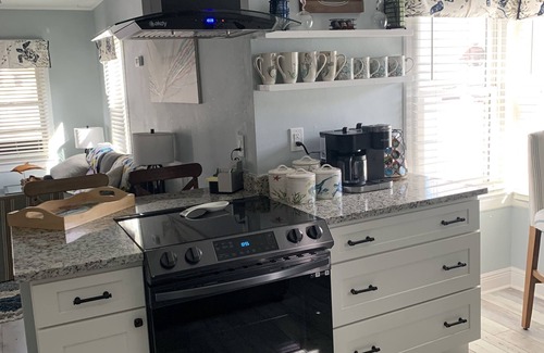 Clearwater Casa | Cute bungalow in downtown clearwater, near clearwater beach, golf and restaurant