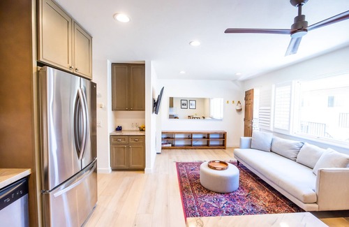 Croham Condominio | Cute Condo in Gated Community