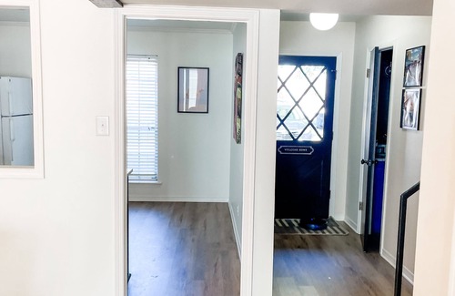 Broadmoor Casa | Cute Condo South of Centenary