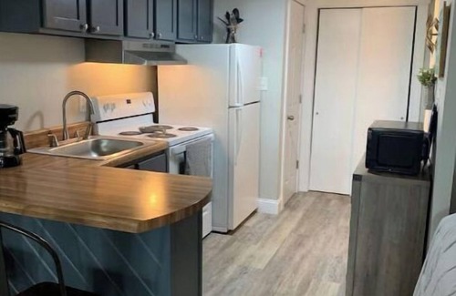 Huddleston Apartamento | Cute condo with pool