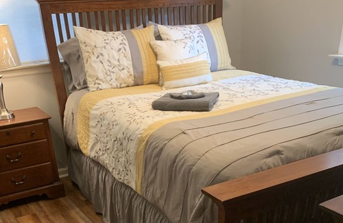 Salem Apartamento | Cute cottage feel apartment, dog friendly