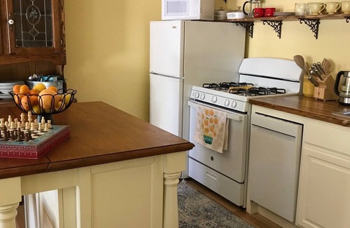 Somis Cabaña | Cute Cottage in Organic Lemon/Avocado Orchard - Southern California Farm Stay