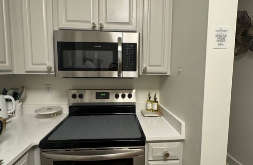 Ocean Springs Casa | Cute Cottage near downtown Ocean Springs and the Beach!! Golf Cart District