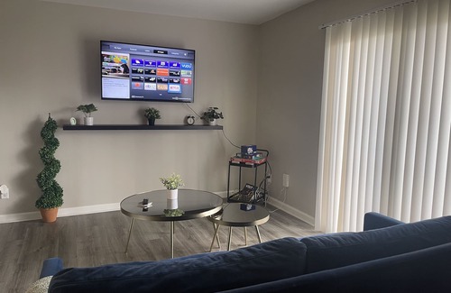 Overland Park Apartamento | Cute & Cozy 1-bedroom apartment with balcony in Overland Park
