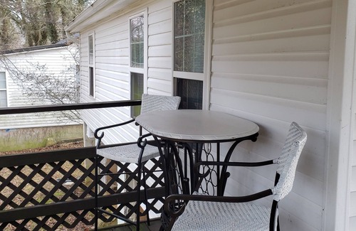 Clarksville Casa | Cute & Cozy Cottage near Downtown APSU!