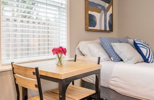 Centennial Cabaña | Cute cozy cottage