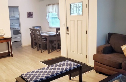 West Eaton Casa | CUTE & COZY TOO